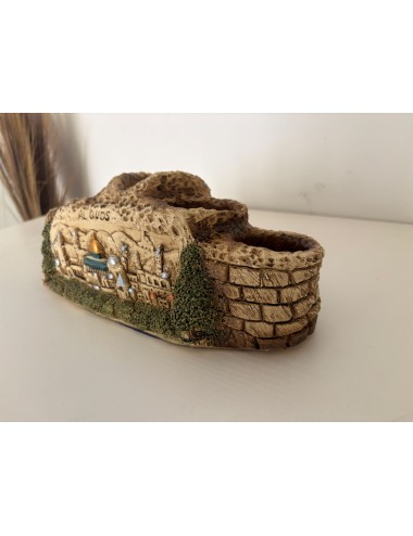 “Al Quds – Ville vivante”  Pot mural ou centre de table sculpté
