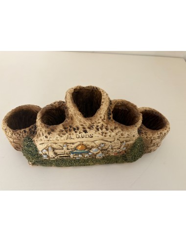 “Al Quds – Ville vivante”  Pot mural ou centre de table sculpté