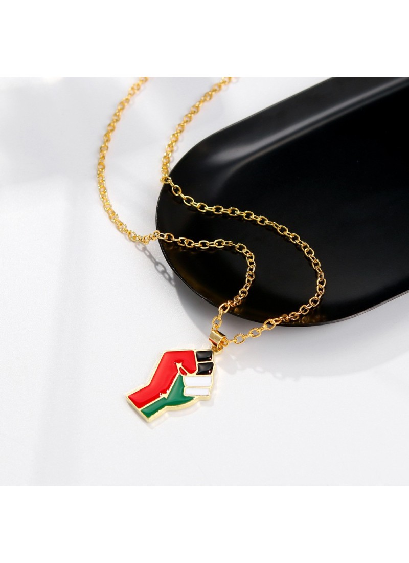 Collier Poing Palestinien – Symbole de Résistance et de Solidarité