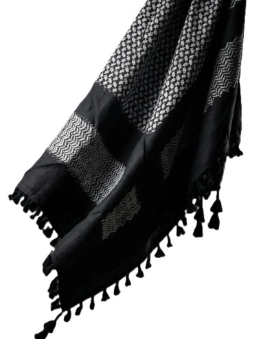 Découvrez le keffieh Miroir de la Résilience : un modèle noir et blanc inversé, symbole fort d’espoir et d’héritage palestinien.