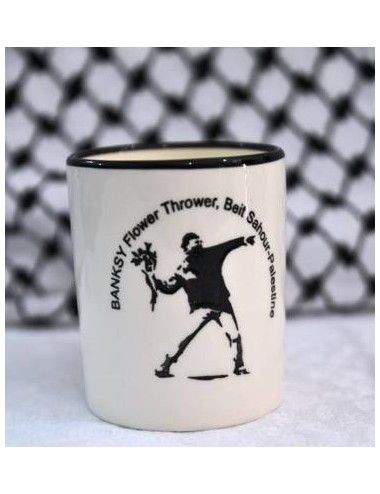 Le jetteur des fleurs de Banksy